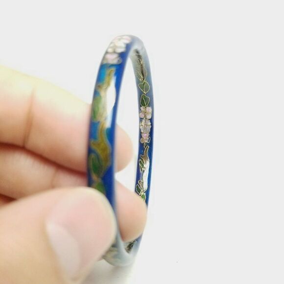 Vintage Blue Enamel and Floral Design Bangle Bracelet, Stacking, Retro Estate - Picture 3 of 7
